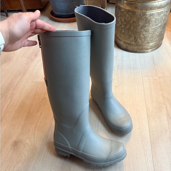 Lemon Women\'s Gray Knee-High Boots